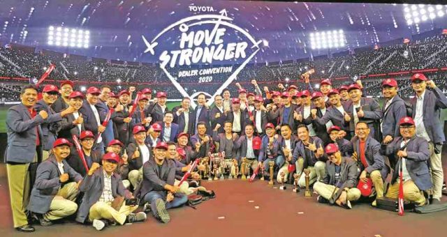 Konsisten Layani Konsumen, Nasmoco Borong Piala