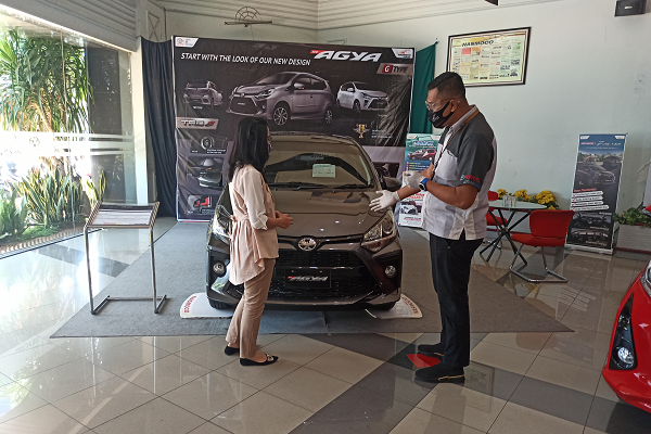 Nasmoco Sambut New Normal, Mobil Pelanggan Disemprot Disinfektan